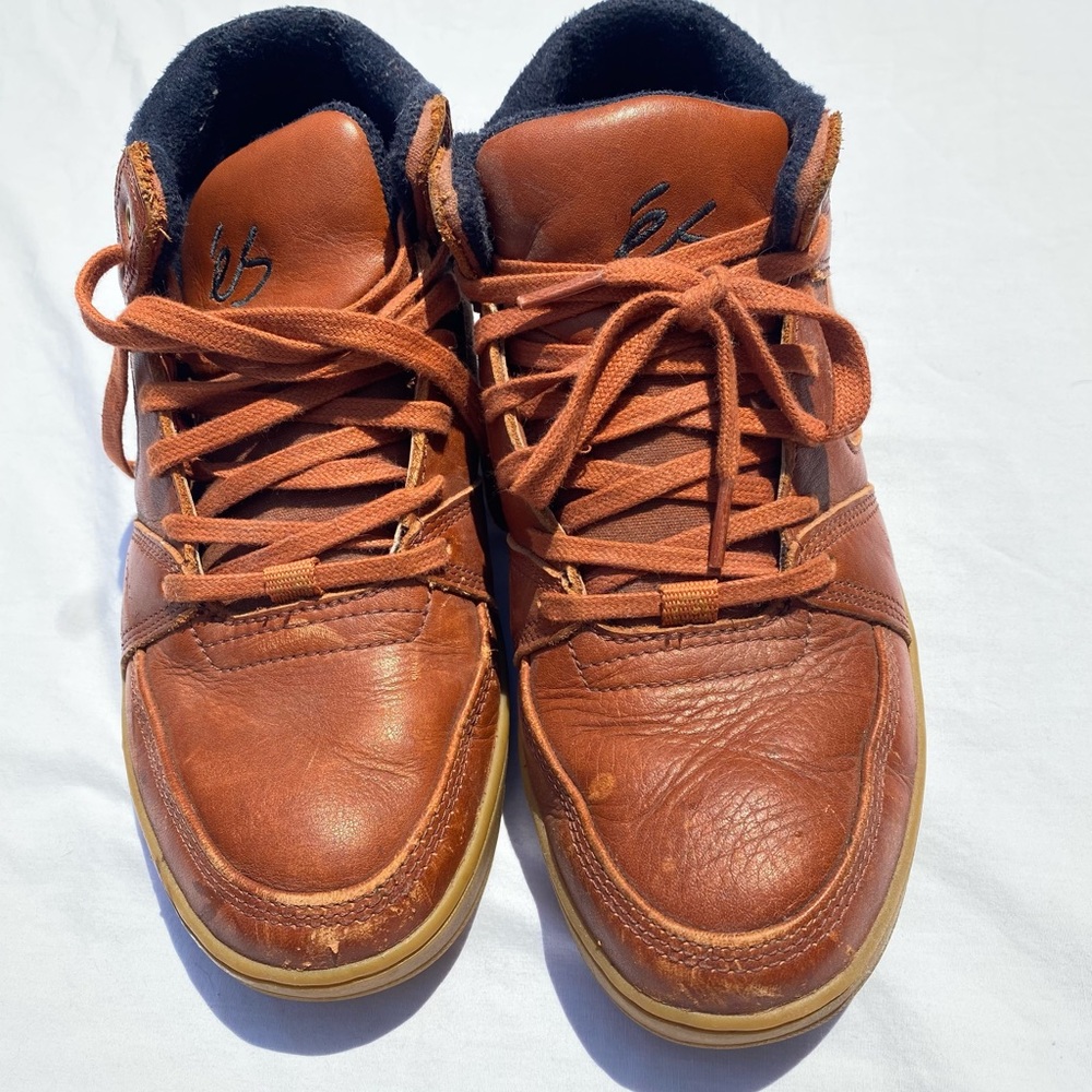 es’ footwear STI high top skateboard sneakers